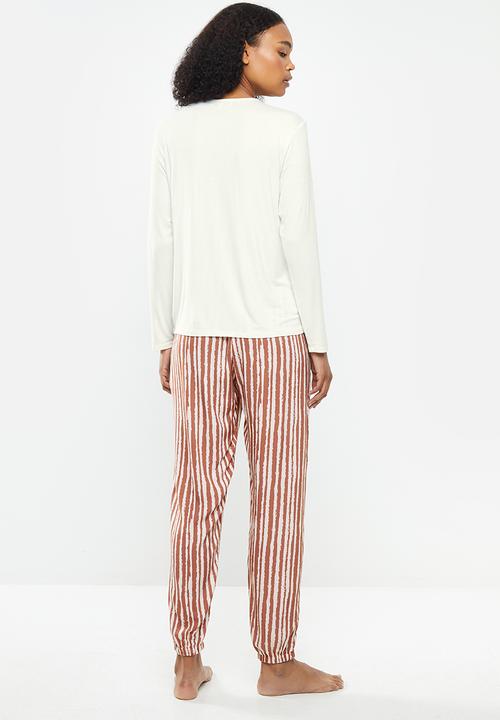 Superbalist - Sleep long sleeve fitted top & pants set - cream & pink 