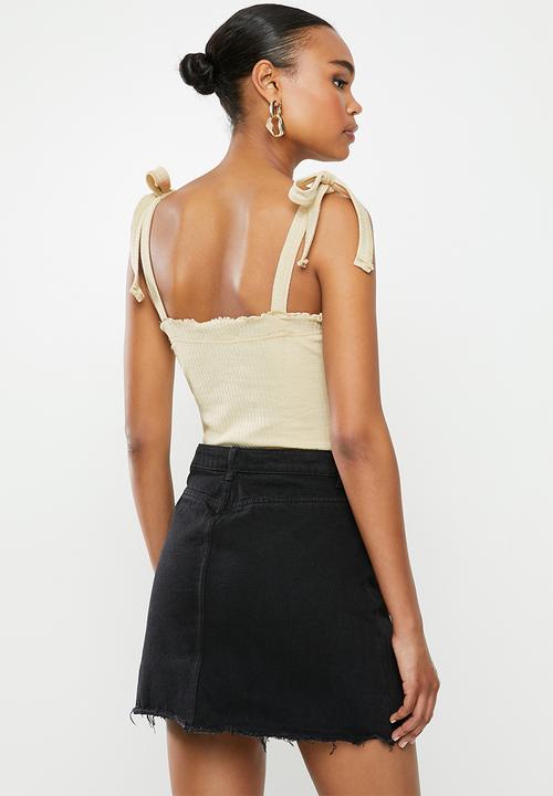 Missguided - Ribbed lettuce hem tie strap bodysuit - beige