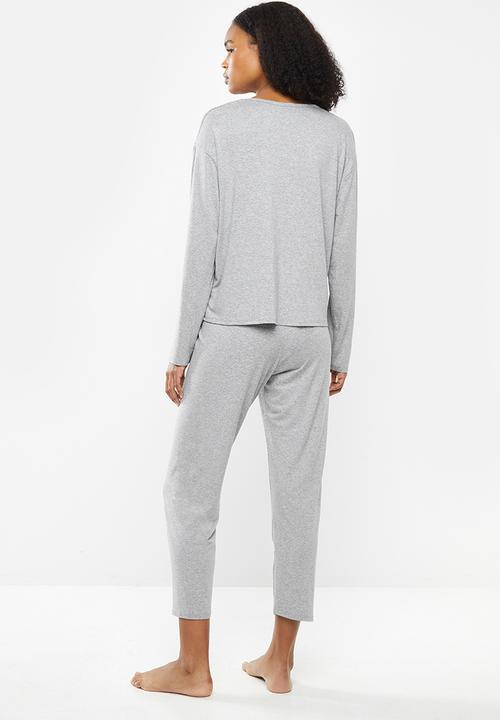Superbalist - V-neck sleep tee & pants set - grey