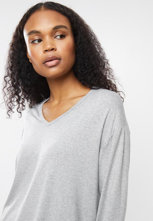Superbalist - V-neck sleep tee & pants set - grey