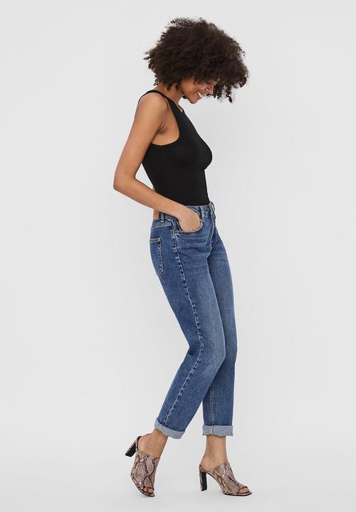 Vero Moda - Roma short sleeve rib halterneck top vip - black