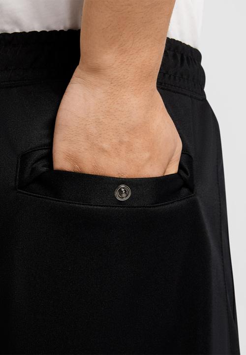 Nike - Nsw swoosh shorts - black