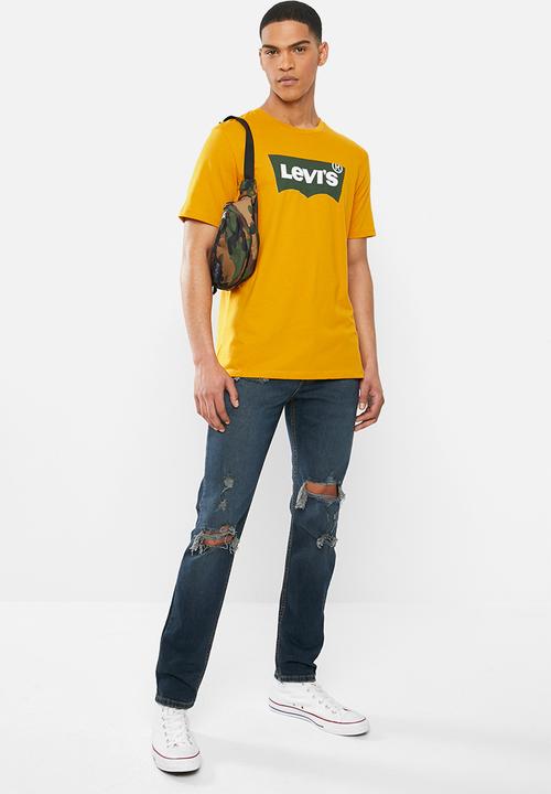 Levi’s® - Housemark graphic tee - golden yellow