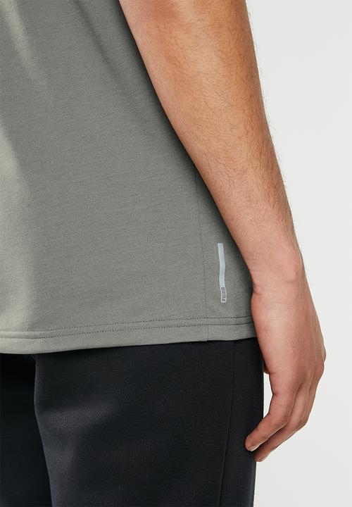 PUMA - Train color block short sleeve tee - grey 