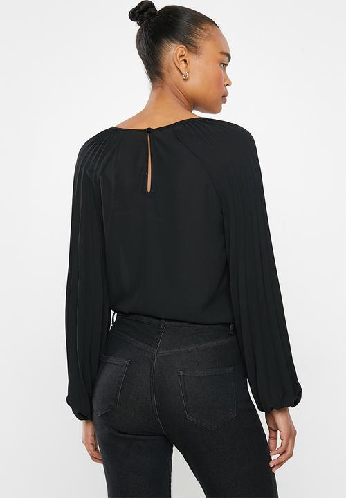 edit - Pleated sleeve blouse - black