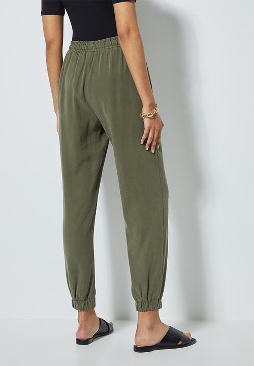 Superbalist - Premium jogger with elasticated cuff - olive
