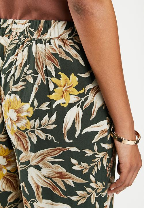 edit - D-ring relaxed fit trouser - green