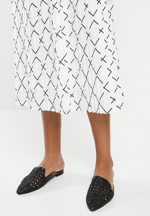 edit - Pleated midi skirt- black & white