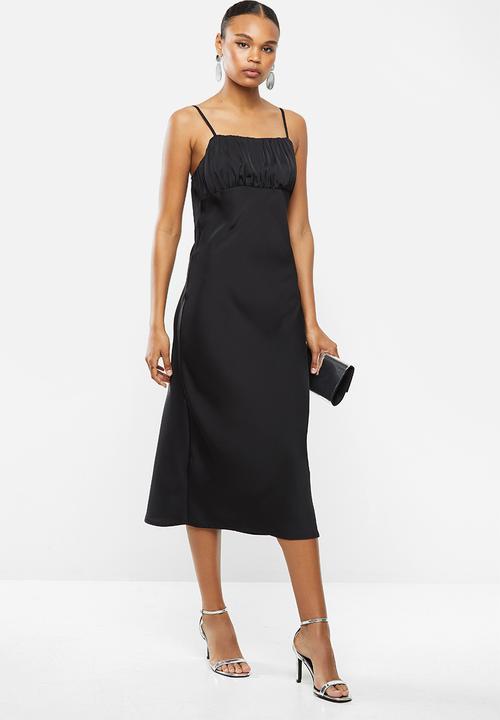 Missguided - Ruched bust strappy satin midi dress - black
