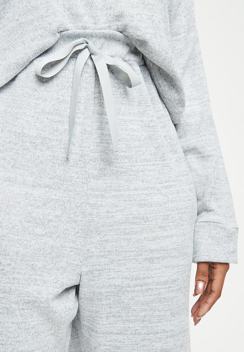 Superbalist - Plus soft feel sleep set - grey