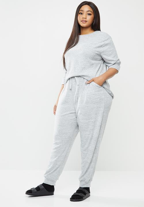Superbalist - Plus soft feel sleep set - grey