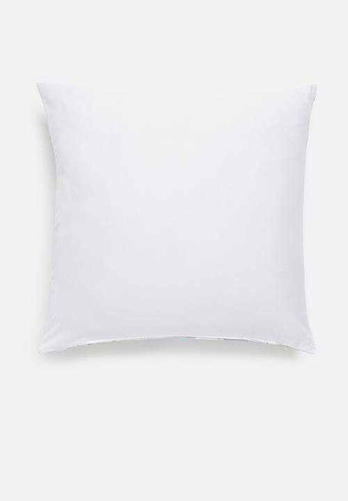 Grey Gardens - Leafy layers cushion cover - acid