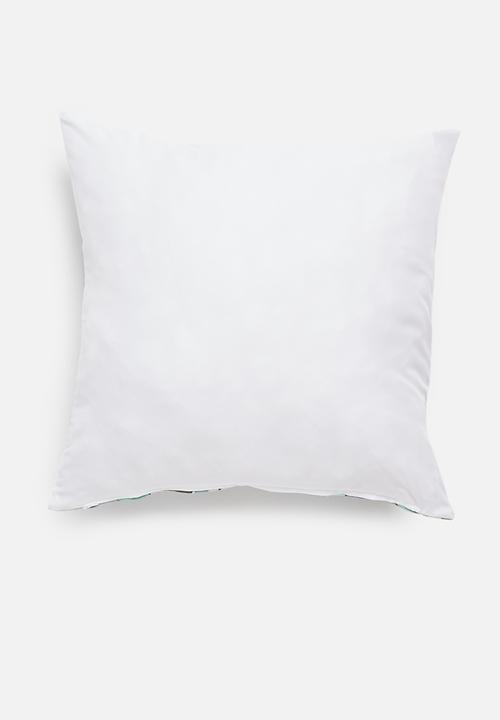 Grey Gardens - Leafy layers cushion cover - cobolt