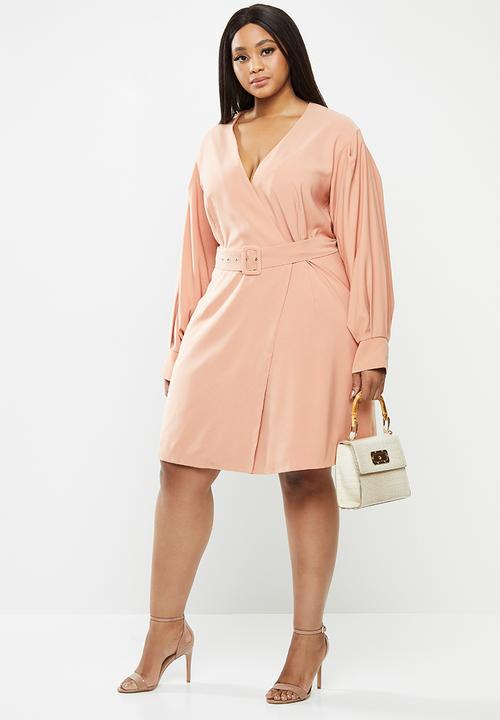 Glamorous - Plus long sleeve belted dress - pink