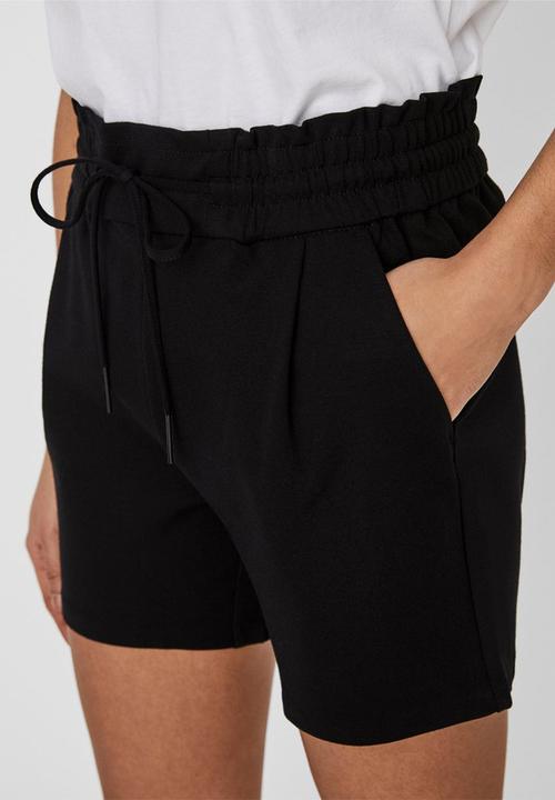 Vero Moda - Eva midrise short ruffle shorts - black