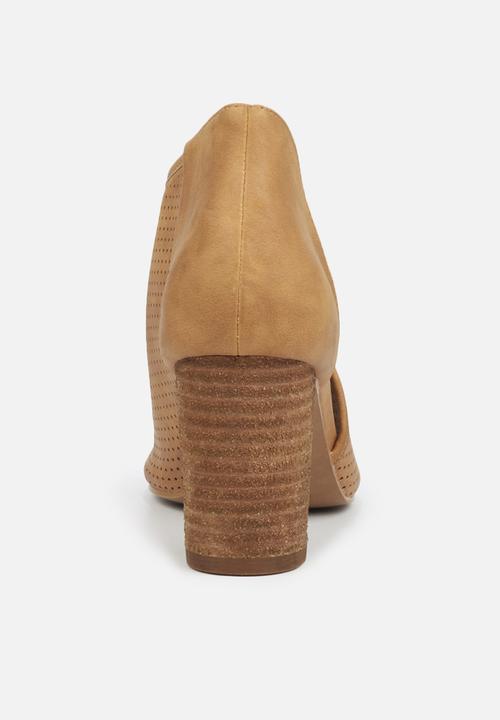 Miss Black - Tinos 3 heel - tan