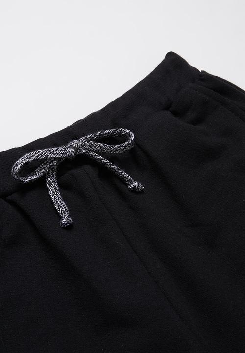 Rebel Republic - Boys fleece shorts - black