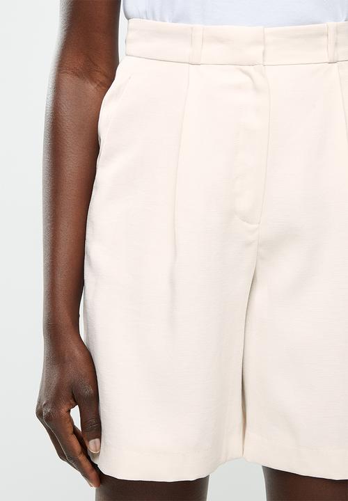 MANGO - Bermuda shorts malvi - neutral 