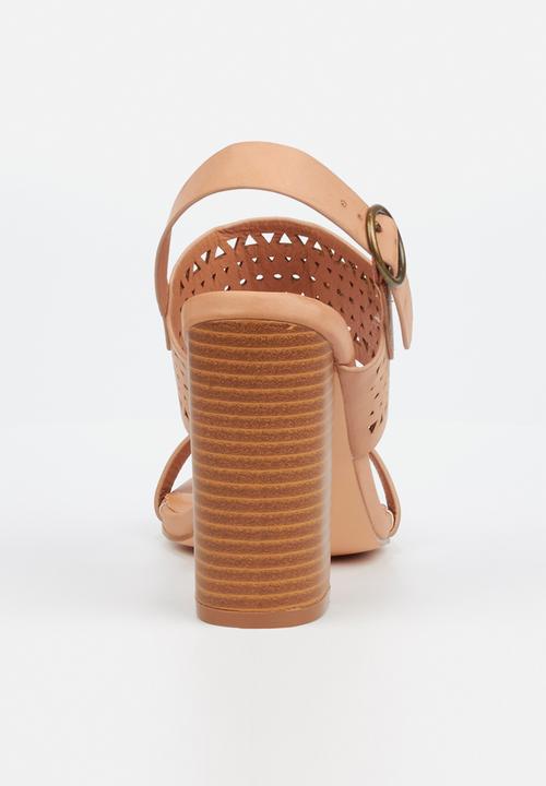 Miss Black - Kynos heel - neutral