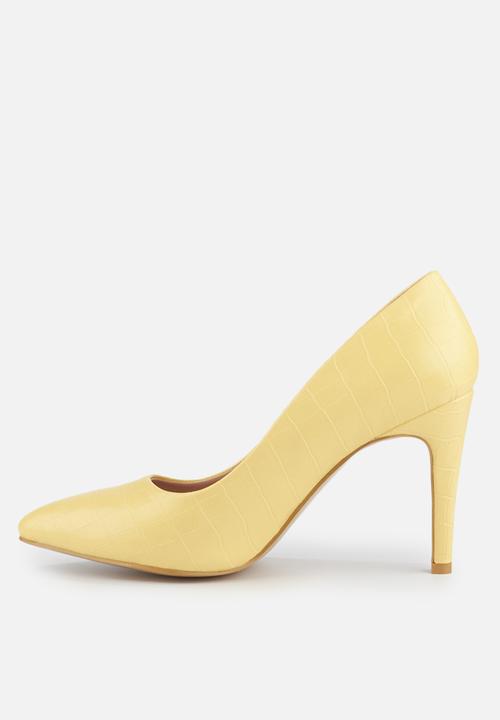 Miss Black - Freckle court - yellow