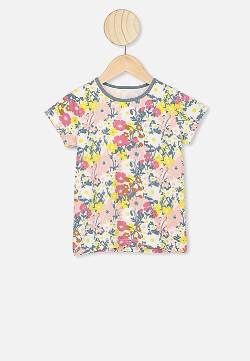 Cotton On - Harpa short sleeve pj set - vanilla meadow print