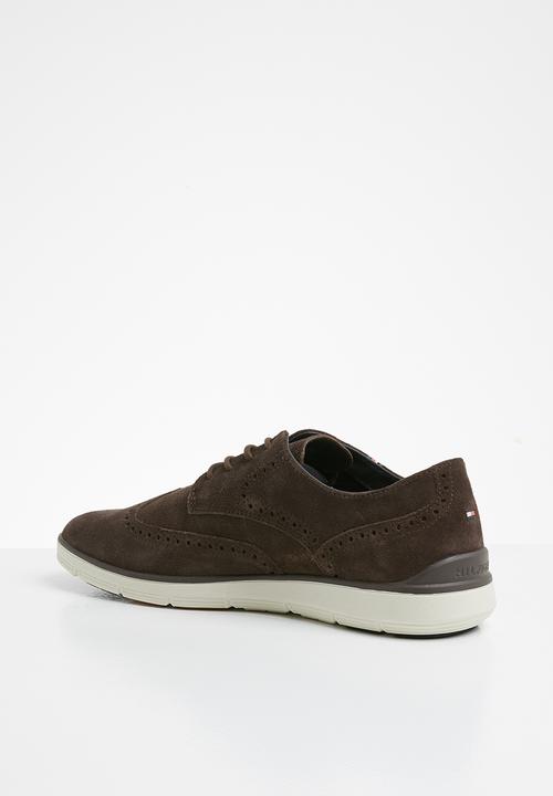 Tommy Hilfiger - Lightweight city suede shoe - coffee bean