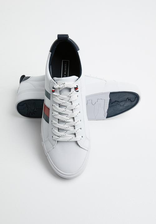 Tommy Hilfiger - Flag detail leather sneaker - white