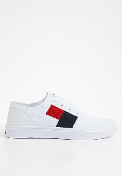 Lightweight knit flag sneaker - white 