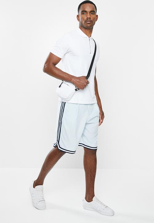 adidas Originals - Seersucker shorts - ashgre & white