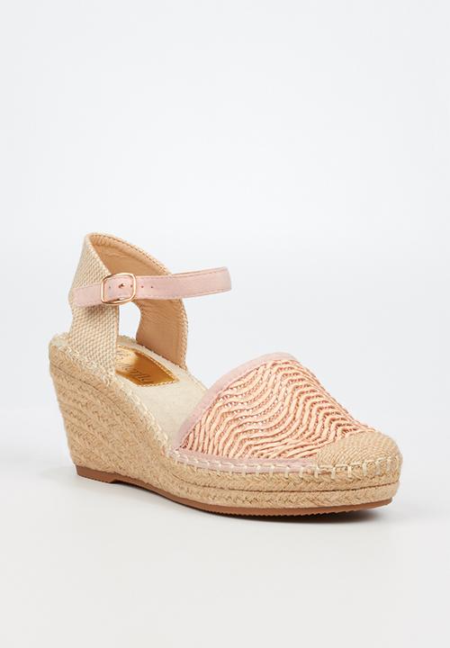 Butterfly Feet - Virgo wedge - pink
