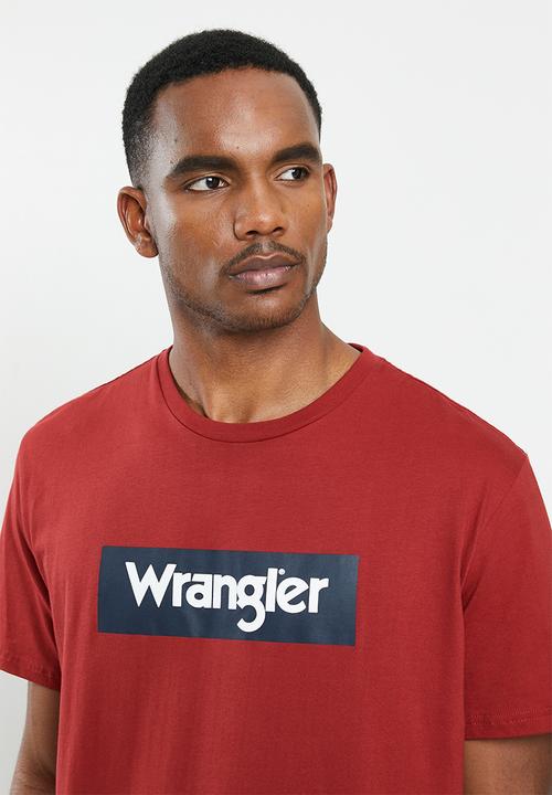 Wrangler - Rectangle logo tee - red dahila