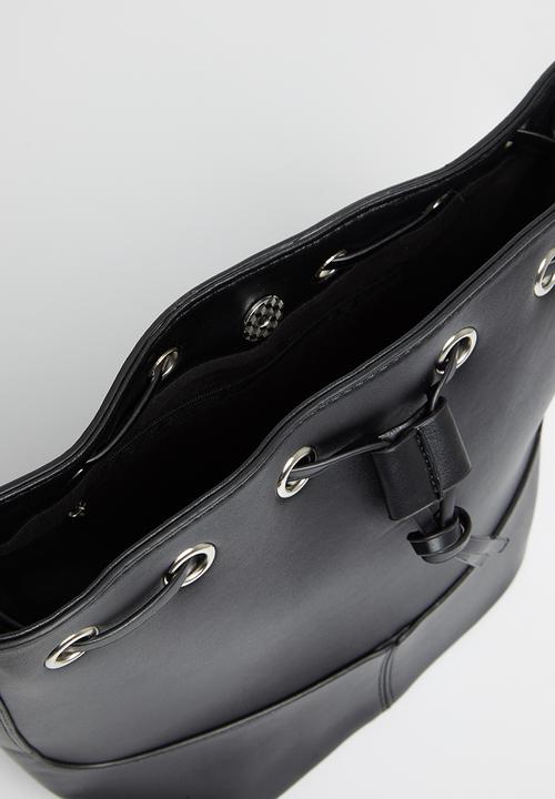 Superbalist - Freya bucket bag - black