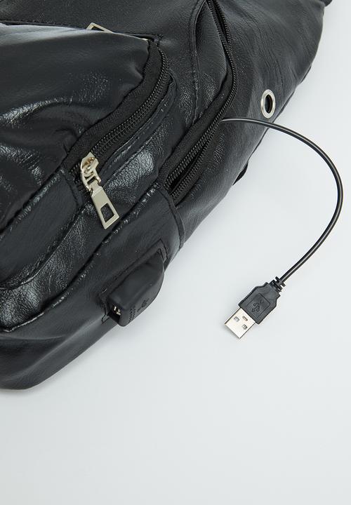 Rebel Republic - Boys zip detail moonbag- black