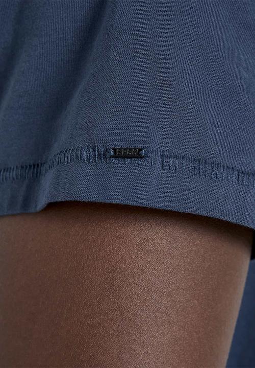 S.P.C.C - Carlisle fashion side slit straight hem T-shirt - blue