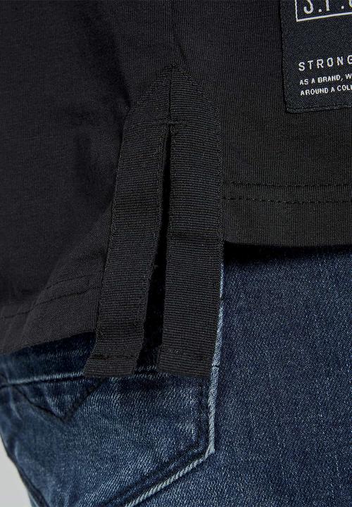 S.P.C.C - Hartt signature stepped hem T-shirt - black