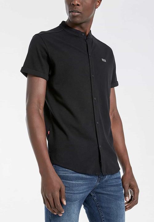 S.P.C.C - Kent signature button through knit shirt - black