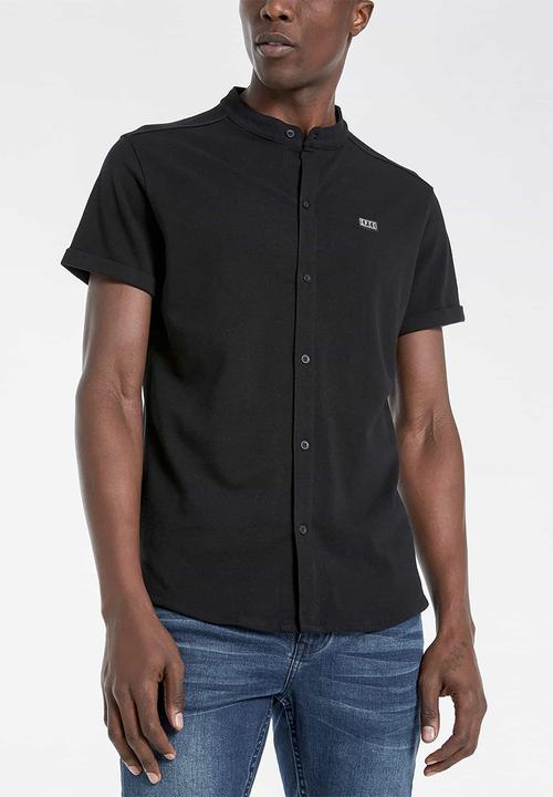 S.P.C.C - Kent signature button through knit shirt - black