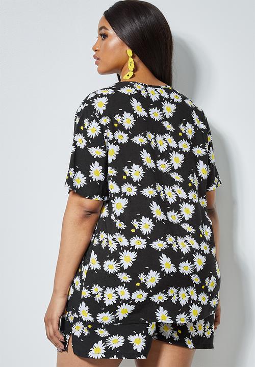 Superbalist - Boxy v-neck blouse - black based daisy