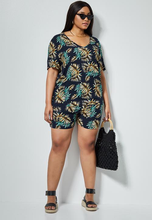 Superbalist - Boxy v-neck blouse - navy palm print