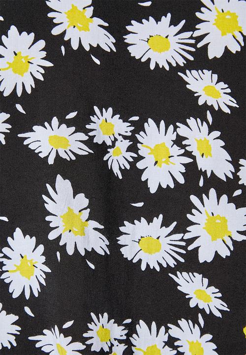 Superbalist - Boxy v-neck blouse - black based daisy
