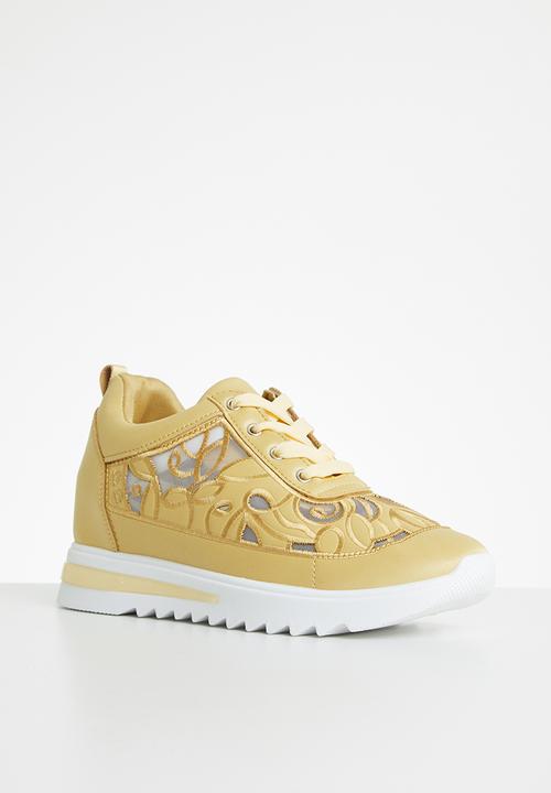 Footwork - Laser cut floral sneaker - yellow
