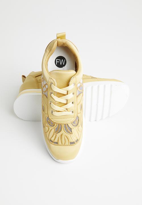 Footwork - Laser cut floral sneaker - yellow