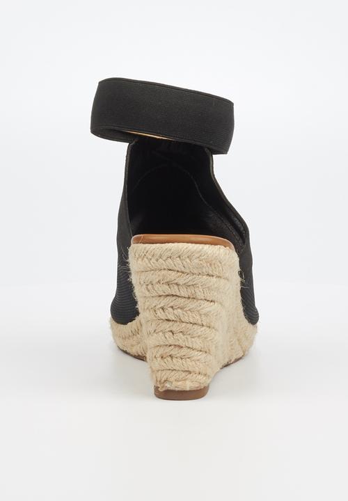 Butterfly Feet - Drayco wedge - black
