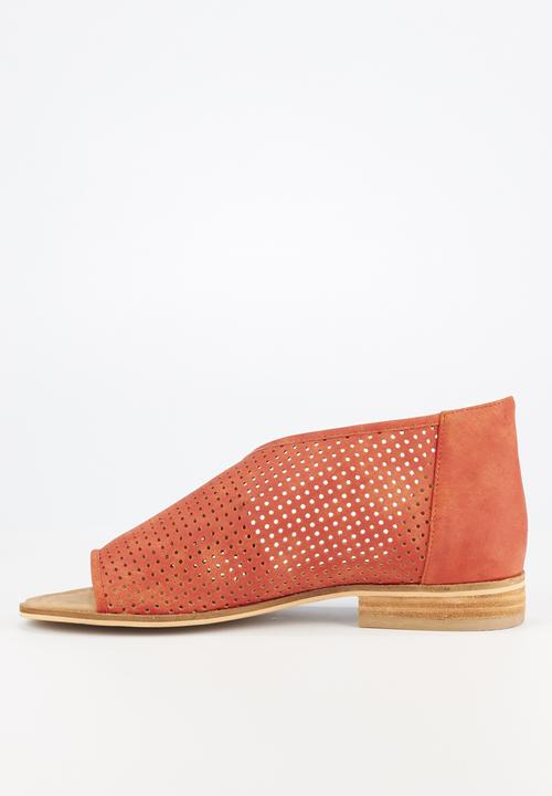 Miss Black - Micah 2 peep toe - orange