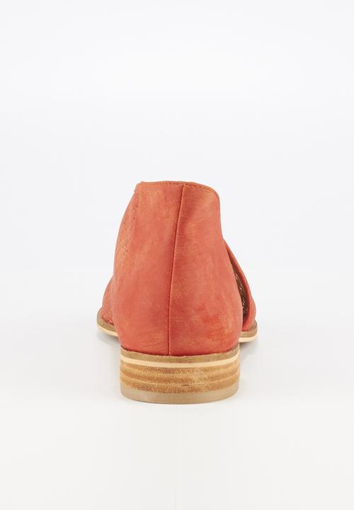 Miss Black - Micah 2 peep toe - orange