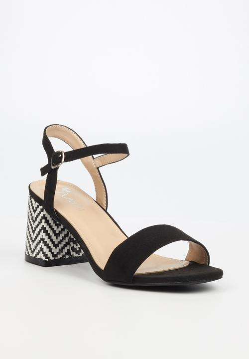 Butterfly Feet - Nicolsen heel - black