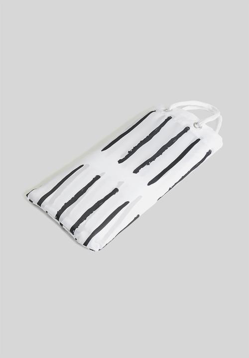 Bathroom Solutions - Dash shower curtain - black & white