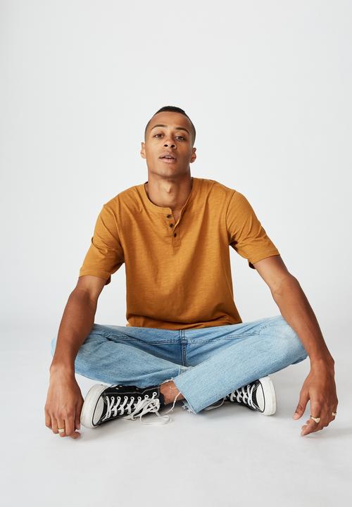 Cotton On - Slub grandad tee - rich camel
