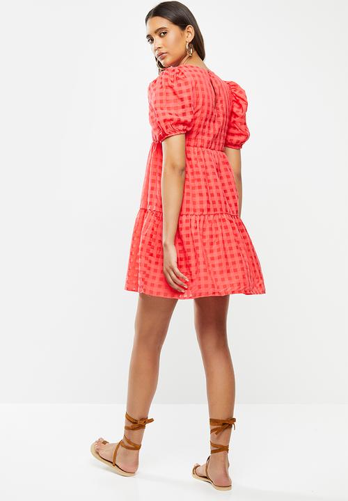 Glamorous - Puff sleeve tiered mini dress - red