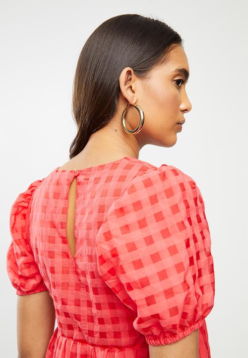 Glamorous - Puff sleeve tiered mini dress - red